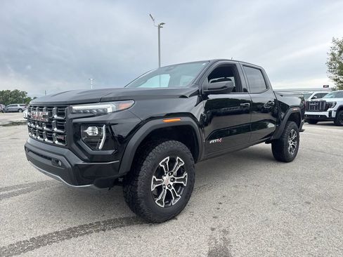 Used 2024 GMC Canyon AT4 w/ AT4 Premium Package AWD/4WD image 2