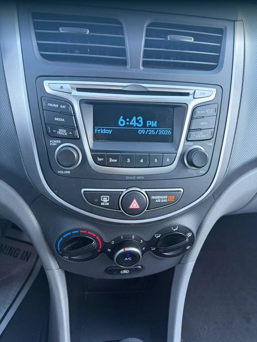 Used 2017 Hyundai Accent SE FWD image 27