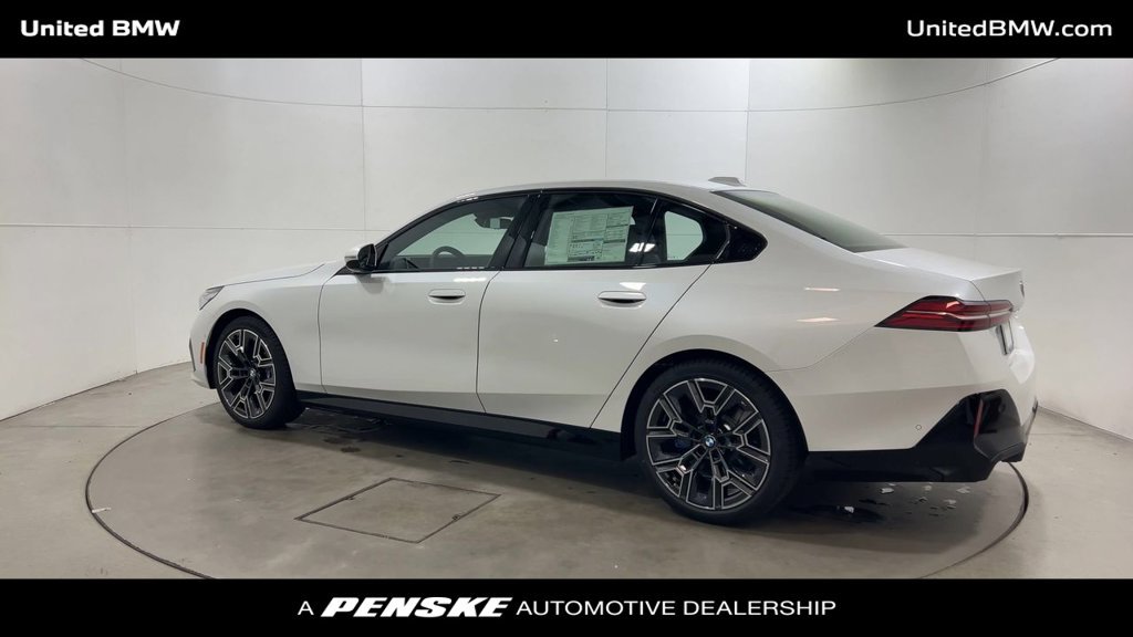 Used 2026 BMW 530i w/ M Sport Package RWD image 6