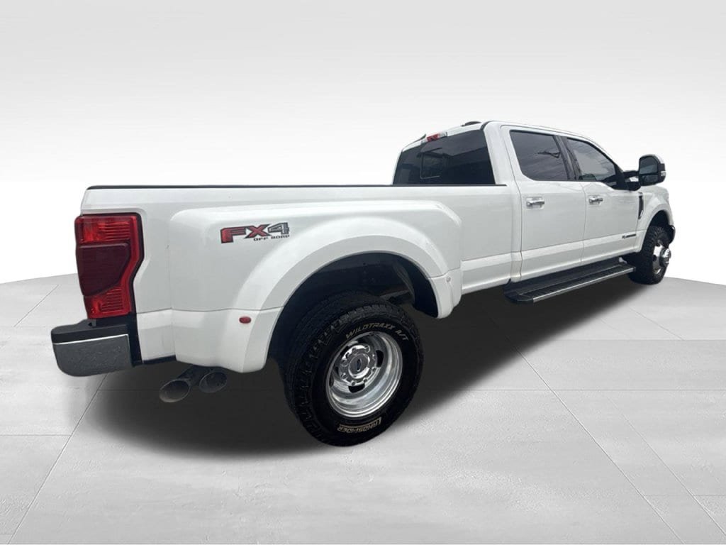 Used 2022 Ford F350 Lariat w/ Lariat Ultimate Package AWD/4WD image 10