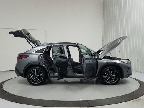 Used 2025 INFINITI QX55 Essential AWD/4WD image 16