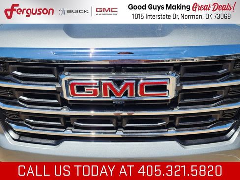 New 2026 GMC Acadia Elevation w/ Elevation Premium Package FWD image 10
