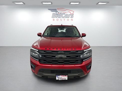 Used 2022 Ford Expedition XLT w/ Equipment Group 202A AWD/4WD image 2