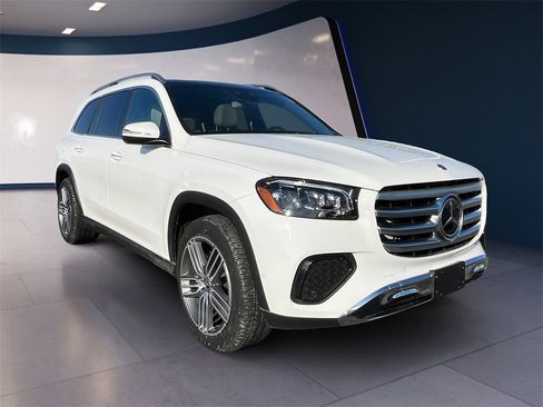 Certified 2025 Mercedes-Benz GLS 450 4MATIC image 7