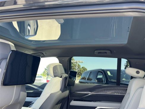 New 2026 Cadillac Escalade IQ Luxury 1 image 28