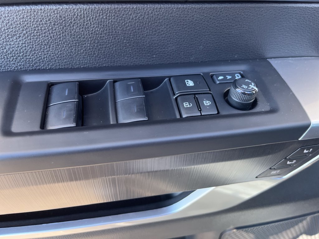 Used 2023 Toyota Sequoia Platinum AWD/4WD image 10