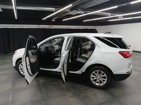 Used 2019 Chevrolet Equinox LS w/ LS Convenience Package FWD image 30