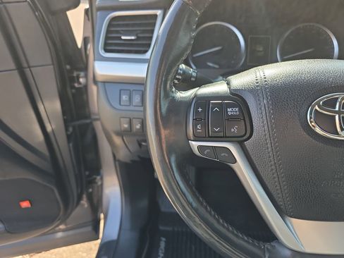 Used 2019 Toyota Highlander Limited Platinum image 19
