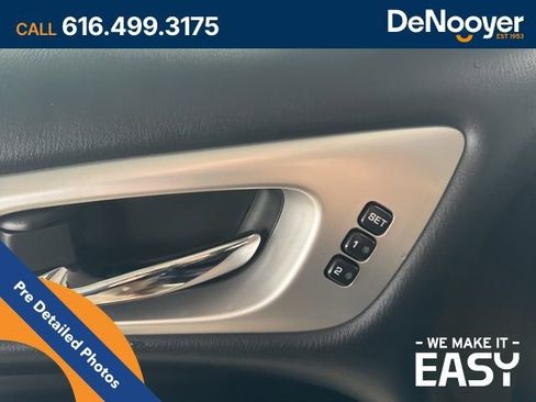 Used 2017 Nissan Pathfinder Platinum w/ Family Entertainment Package image 14