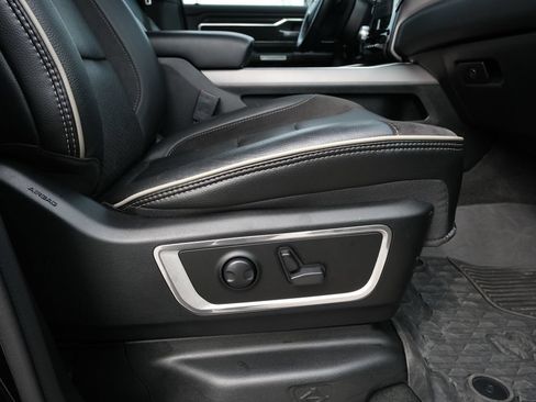 Used 2023 RAM 1500 Laramie AWD/4WD image 32
