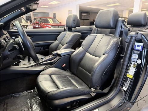 Used 2013 BMW M3 Convertible RWD image 23