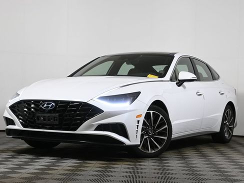 Used 2020 Hyundai Sonata Limited FWD image 1