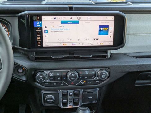 New 2026 Jeep Gladiator Sport image 18