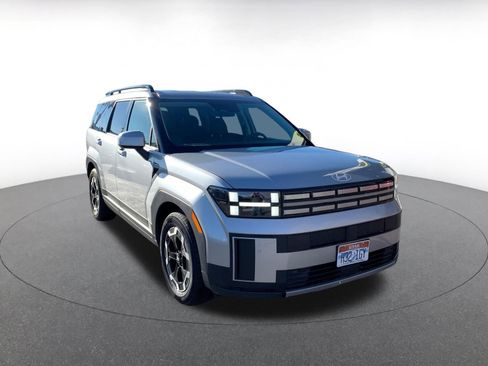 Used 2025 Hyundai Santa Fe SEL image 1