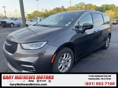 Used 2023 Chrysler Pacifica Touring-L