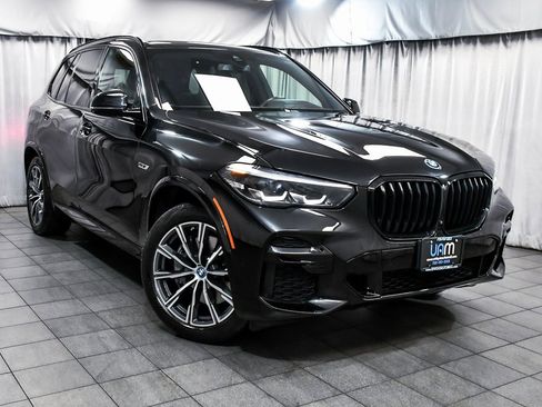 Used 2023 BMW X5 xDrive45e w/ M Sport Package image 3