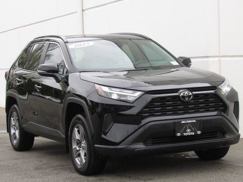 Used 2025 Toyota RAV4 XLE w/ Convenience Package AWD/4WD image 2