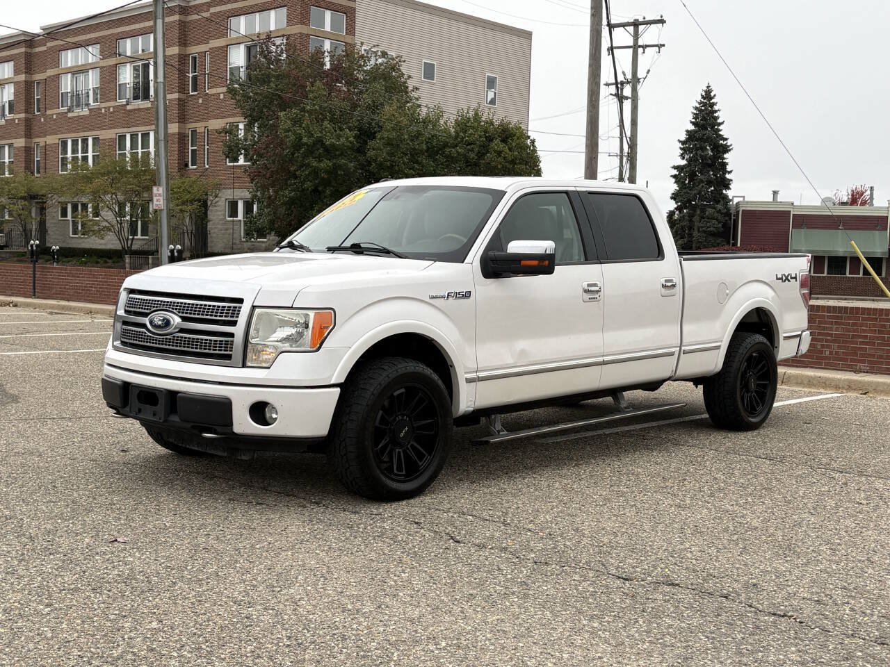 Used 2010 Ford F150 Platinum AWD/4WD image 3