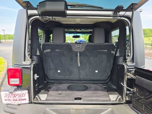 Used 2015 Jeep Wrangler Sport AWD/4WD image 9