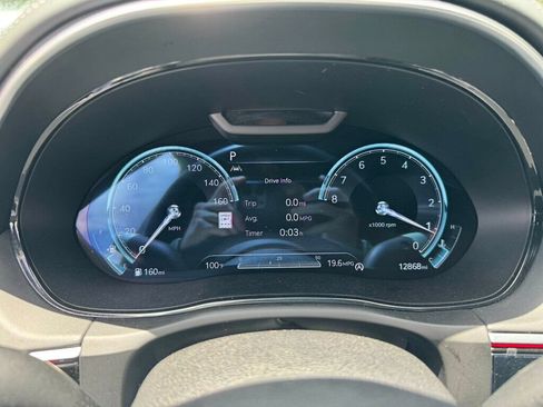Used 2025 Genesis GV70 2.5T w/ Sport Prestige Package AWD/4WD image 4