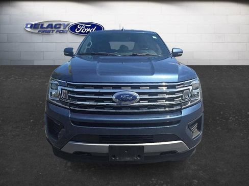 Used 2019 Ford Expedition XLT w/ Equipment Group 202A AWD/4WD image 12