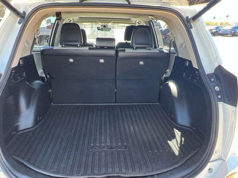 Used 2018 Toyota RAV4 Platinum image 10