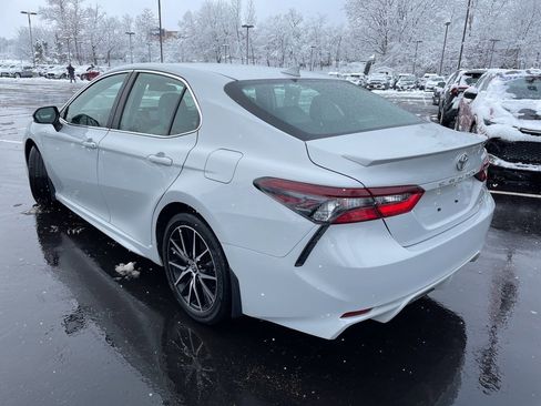Certified 2023 Toyota Camry SE image 8