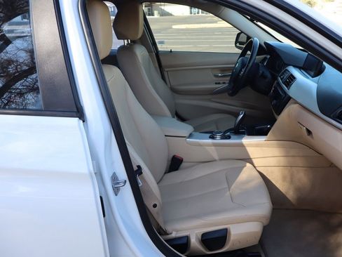 Used 2015 BMW 320i xDrive xDrive image 21