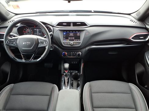 Used 2023 Chevrolet TrailBlazer RS FWD image 14