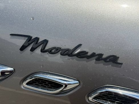 Used 2022 Maserati Levante Modena AWD/4WD image 24