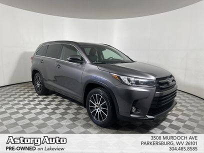 Used 2018 Toyota Highlander SE