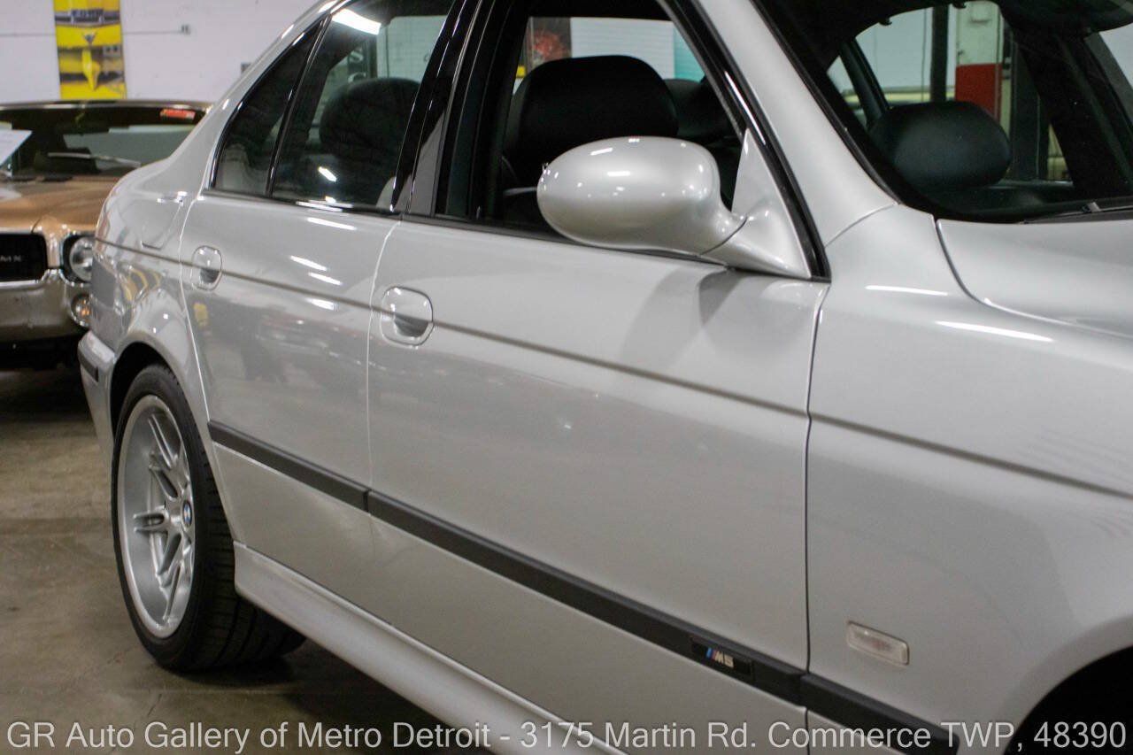 Used 2003 BMW M5 RWD image 24