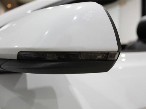 Used 2018 Ford Mustang Premium image 12