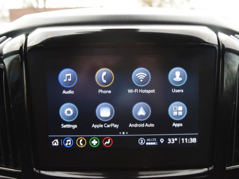 Used 2022 Chevrolet Traverse LT image 23