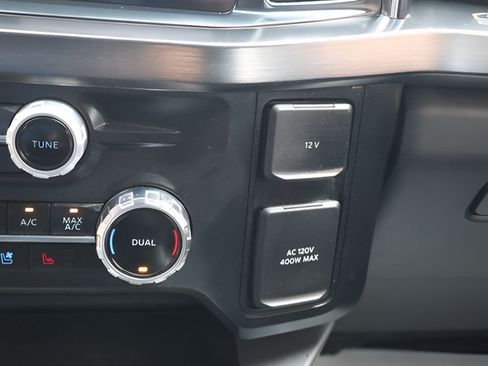 Used 2024 Ford F250 Lariat w/ FX4 Off-Road Package AWD/4WD image 12