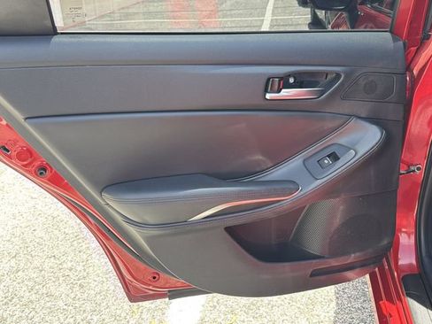 Used 2022 Toyota Avalon XLE FWD image 22
