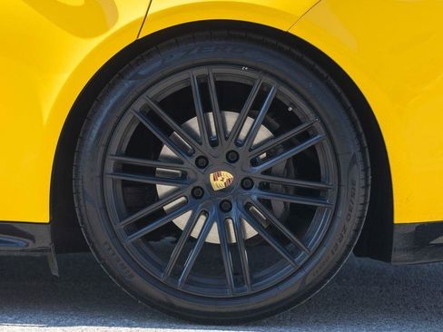 Used 2018 Porsche Panamera 4S image 7