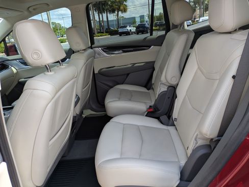 Certified 2024 Cadillac XT6 Premium Luxury w/ Technology Package FWD image 13