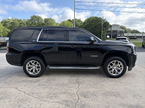 Used 2015 GMC Yukon SLT w/ Open Road Package RWD image 9