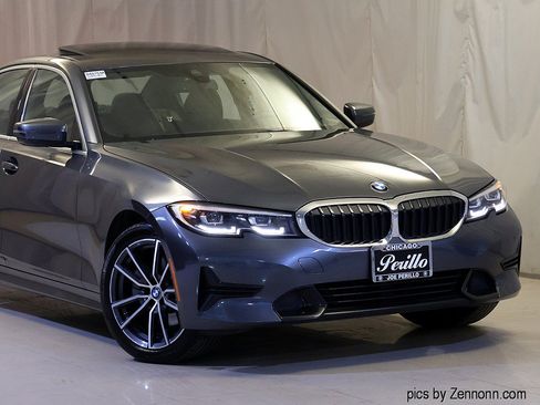 Used 2019 BMW 330i xDrive Sedan w/ Convenience Package AWD/4WD image 2