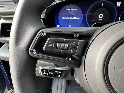 Used 2026 Porsche Macan Electric RWD image 18
