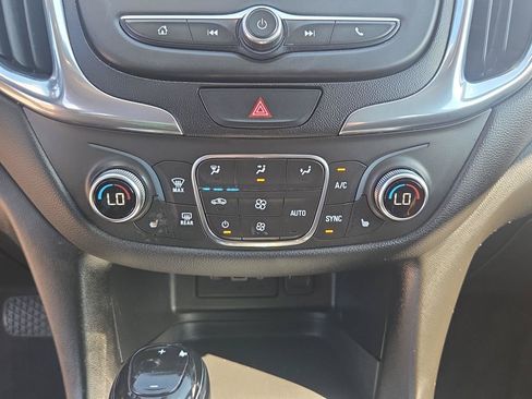 Used 2019 Chevrolet Equinox LT AWD/4WD image 19