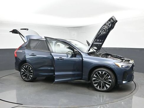 New 2026 Volvo XC60 B5 Ultra w/ Protection Package Premier AWD/4WD image 54