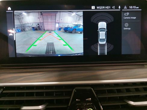 Used 2023 BMW 540i xDrive w/ M Sport Package image 25