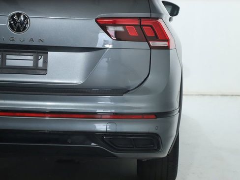 Used 2023 Volkswagen Tiguan SE R-Line FWD image 51