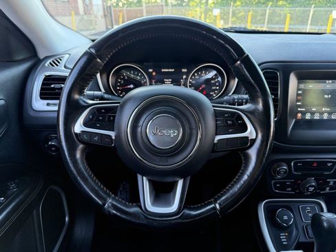 Used 2018 Jeep Compass Latitude w/ Popular Equipment Group AWD/4WD image 26