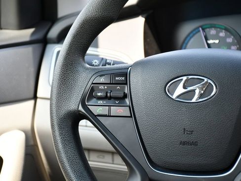 Used 2016 Hyundai Sonata SE FWD image 25