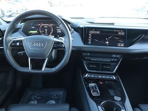 Used 2022 Audi e-tron GT Prestige w/ Prestige Package image 12