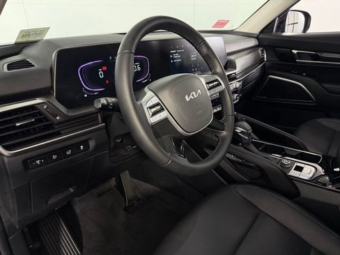 Used 2025 Kia Telluride S image 22