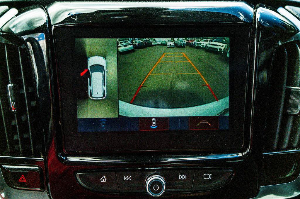 Used 2019 Chevrolet Traverse LT w/ LT Premium Package AWD/4WD image 32